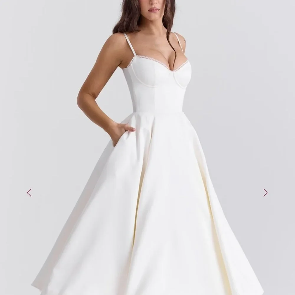 House of CB Mademoiselle White Dress (SM, A-C Cup) - Picture 5 of 9